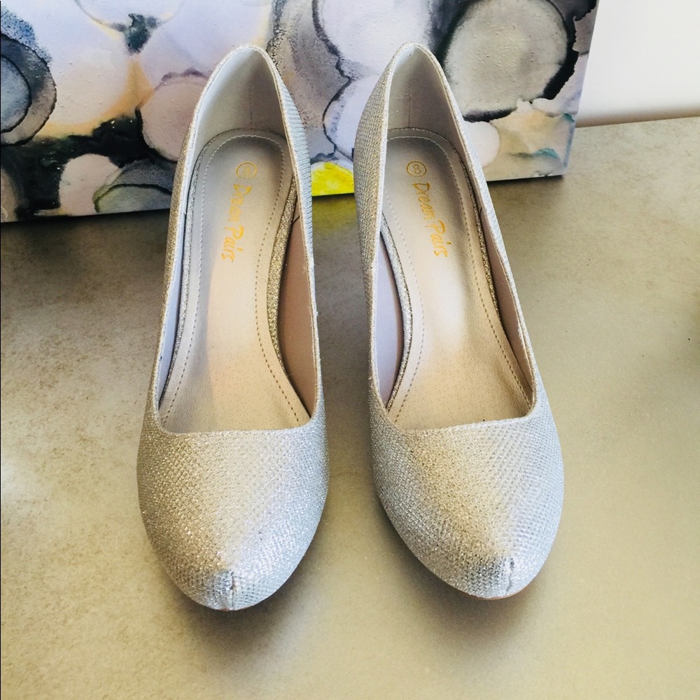 The perfect shoe for prom or a night out. - Picture 5 of 8